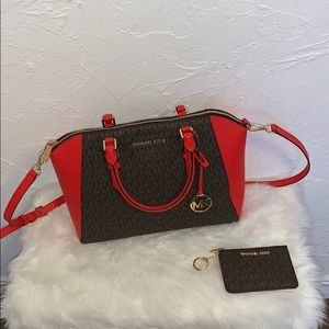 Michael kors tote bag and matching wallet